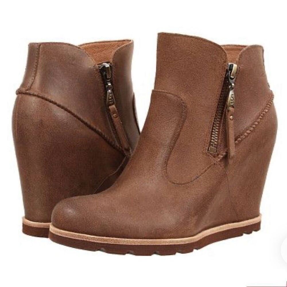 UGG | Myrna Wedge Ankle Booties Boots Brown Sheepskin Lined Zipper | Size 9.5